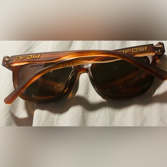 Tifosi Men’s Performance Sunglasses - Picture 2 of 2